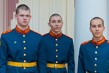 Кадеты заняли кресла парламентариев